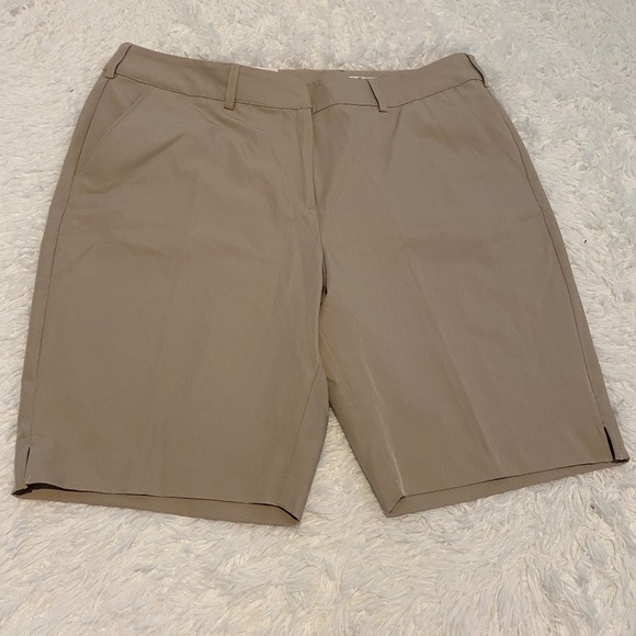 Greg Norman Collection Pants - NWT Greg Norman Golf Shorts Kahki